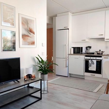 Beautiful Studio In The Heart Of Лахти Екстериор снимка