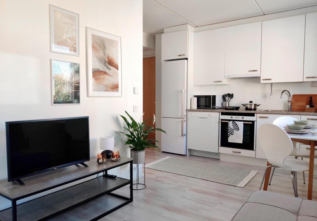 Beautiful Studio In The Heart Of Лахти Екстериор снимка